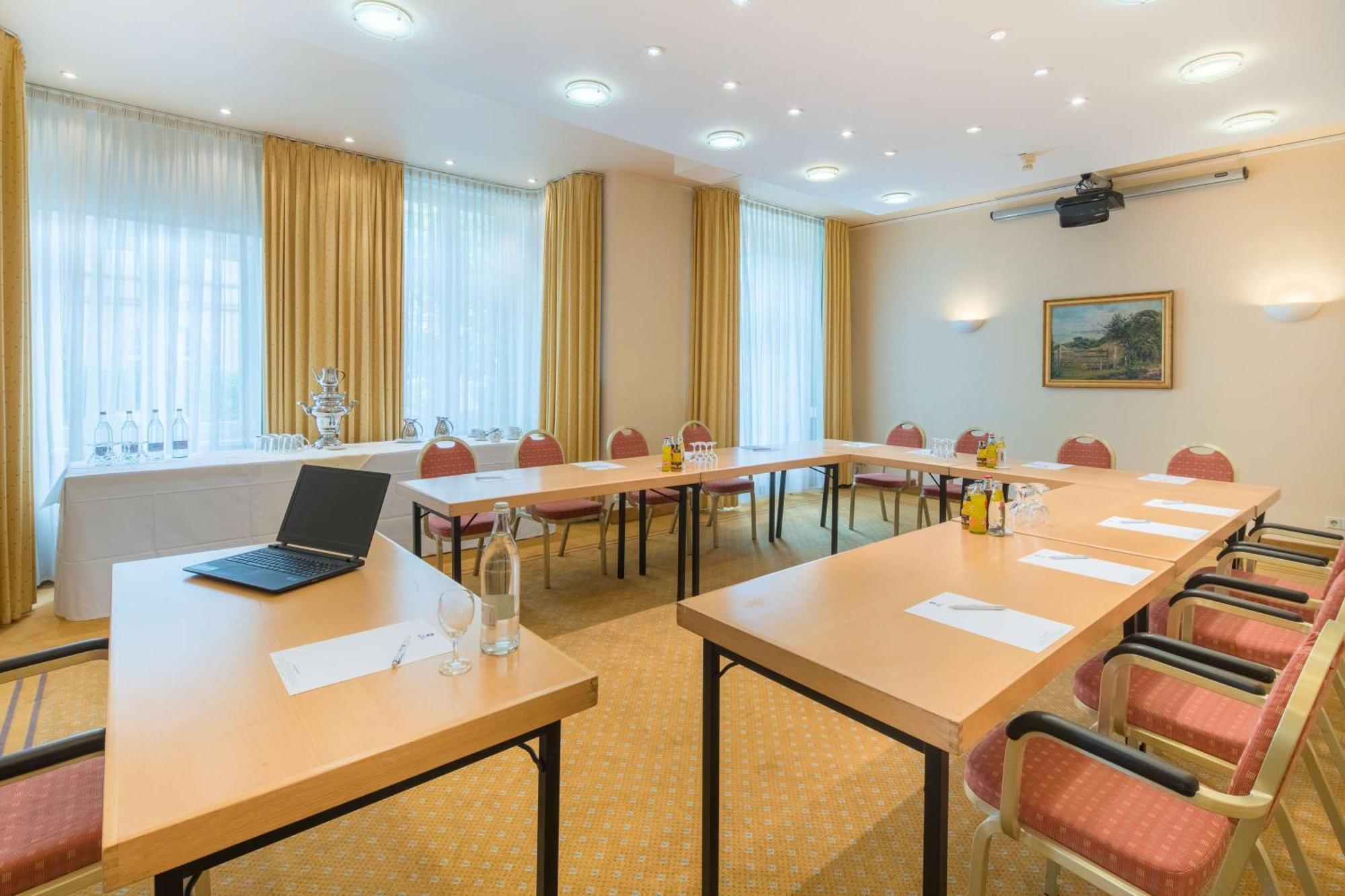 Hotel Western Geheimer Rat 3*